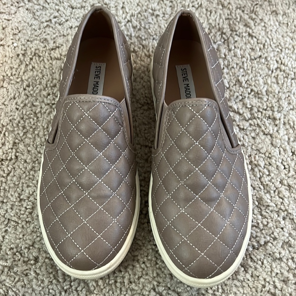 Steve Madden Quilted Slip-On Flats in Taupe